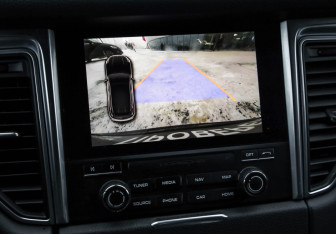 Подержанный автомобиль Porsche Macan 2016 года (17 фото)