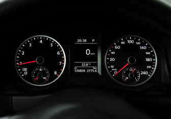 Подержанный автомобиль Volkswagen Tiguan 2014 года (12 фото)