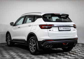 Подержанный автомобиль Geely Coolray 2021 года (7 фото)