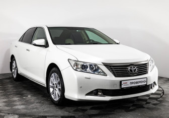 Подержанный автомобиль Toyota Camry Sedan 2014 года (3 фото)