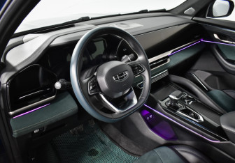 Подержанный автомобиль Geely Monjaro 2023 года (9 фото)