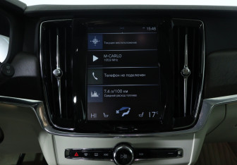 Подержанный автомобиль Volvo V90 Cross Country 2017 года (15 фото)