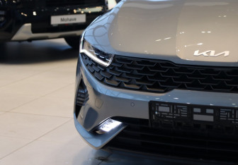 Новый Kia K5 2025 (7 фото)