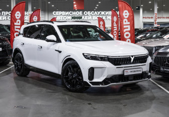 Подержанный автомобиль Voyah Free 2025 года (5 фото)