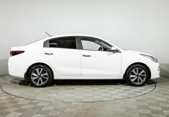 Подержанный автомобиль Kia Rio Sedan 2018 года (4 фото)