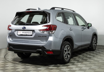 Подержанный автомобиль Subaru Forester Suv 2019 года (5 фото)