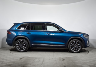 Подержанный автомобиль Geely Monjaro 2021 года (4 фото)