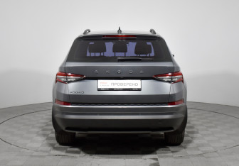 Подержанный автомобиль Skoda Kodiaq 2022 года (6 фото)