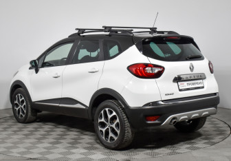 Подержанный автомобиль Renault Kaptur 2016 года (7 фото)