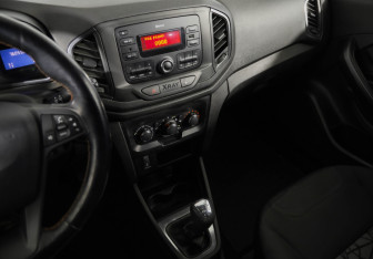 Подержанный автомобиль LADA (ВАЗ) XRAY 2018 года (17 фото)