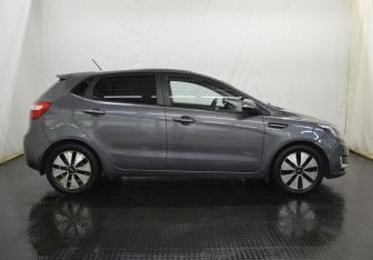 Подержанный автомобиль Kia Rio Hatchback 2014 года (4 фото)