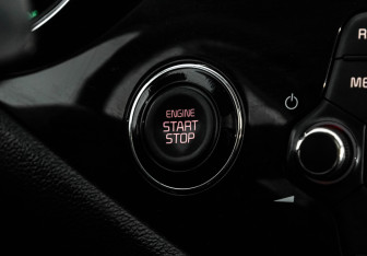 Подержанный автомобиль Kia Ceed Hatchback 2013 года (19 фото)