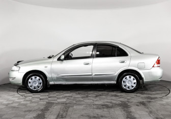 Подержанный автомобиль Nissan Almera Classic 2006 года (8 фото)