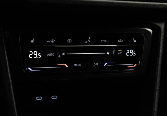 Подержанный автомобиль Volkswagen Tiguan 2021 года (20 фото)