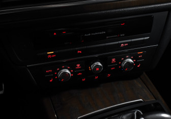 Подержанный автомобиль Audi A6 Sedan 2014 года (19 фото)