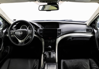 Подержанный автомобиль Honda Accord Sedan 2008 года (10 фото)