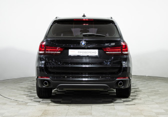 Подержанный автомобиль BMW X5 2016 года (6 фото)