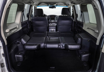 Подержанный автомобиль Mitsubishi Pajero 2014 года (26 фото)