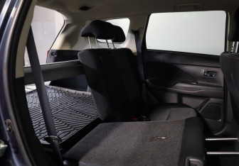 Подержанный автомобиль Mitsubishi Outlander 2018 года (14 фото)