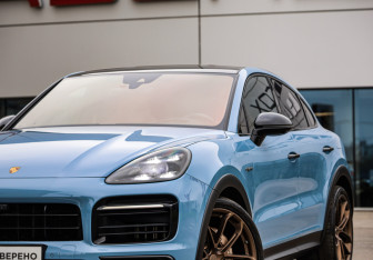 Подержанный автомобиль Porsche Cayenne 2021 года (2 фото)