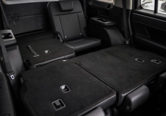 Подержанный автомобиль Hyundai Santa Fe 2023 года (33 фото)