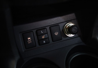 Подержанный автомобиль Toyota RAV4 2011 года (15 фото)