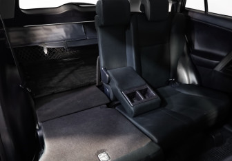 Подержанный автомобиль Toyota RAV4 2013 года (20 фото)