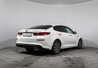 Подержанный автомобиль Kia Optima Sedan 2018 года (5 фото)