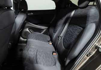 Подержанный автомобиль Hyundai Solaris Sedan 2015 года (10 фото)