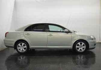 Подержанный автомобиль Toyota Avensis Sedan 2007 года (4 фото)