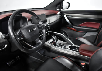 Подержанный автомобиль Geely Coolray 2021 года (9 фото)