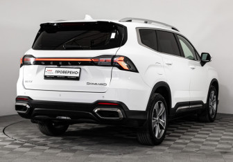 Подержанный автомобиль Geely Okavango 2024 года (6 фото)