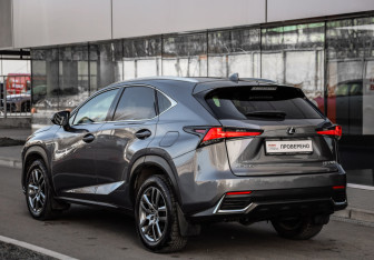 Подержанный автомобиль Lexus NX 2018 года (7 фото)