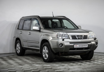 Подержанный автомобиль Nissan X-Trail 2006 года (3 фото)