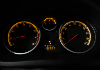 Подержанный автомобиль Opel Corsa 2010 года (12 фото)