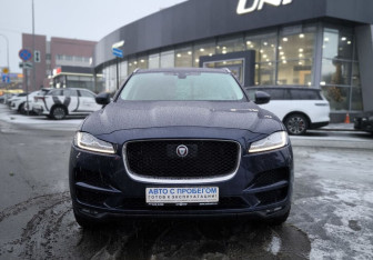 Подержанный автомобиль Jaguar F-Pace 2018 года (2 фото)