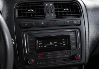 Подержанный автомобиль Volkswagen Polo Sedan 2018 года (12 фото)