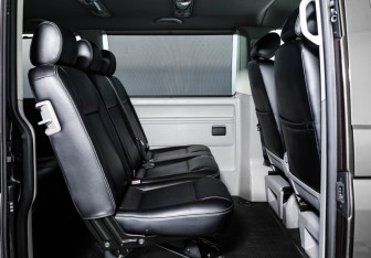 Подержанный автомобиль Volkswagen Caravelle 2013 года (16 фото)