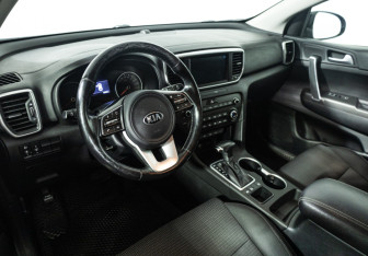 Подержанный автомобиль Kia Sportage 2020 года (11 фото)