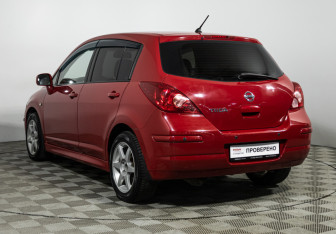 Подержанный автомобиль Nissan Tiida Hatchback 2011 года (7 фото)