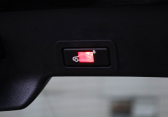 Подержанный автомобиль BMW X6 2013 года (37 фото)