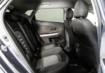 Подержанный автомобиль Kia Ceed Hatchback 2013 года (18 фото)