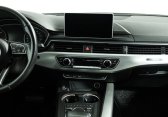 Подержанный автомобиль Audi A4 Sedan 2016 года (14 фото)