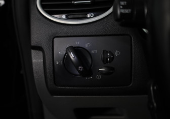 Подержанный автомобиль Ford Focus Sedan 2009 года (15 фото)