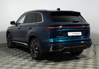 Подержанный автомобиль Geely Monjaro 2024 года (7 фото)