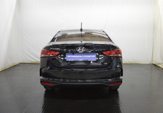 Подержанный автомобиль Hyundai Solaris Sedan 2018 года (6 фото)