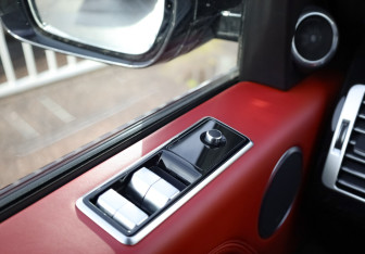 Подержанный автомобиль Land Rover Range Rover 2019 года (16 фото)