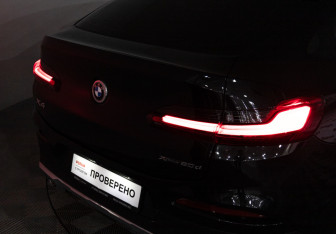 Подержанный автомобиль BMW X4 2019 года (28 фото)