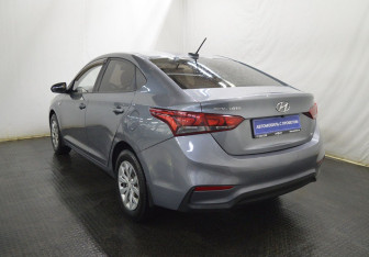 Подержанный автомобиль Hyundai Solaris Sedan 2020 года (7 фото)