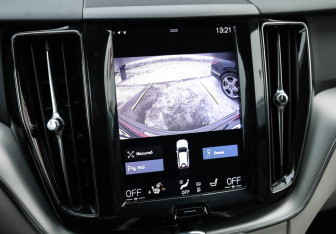 Подержанный автомобиль Volvo XC60 2020 года (18 фото)